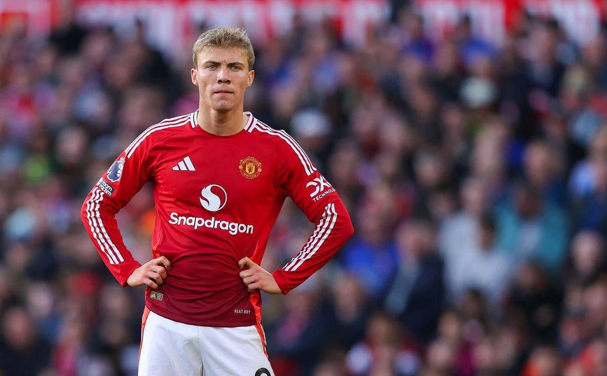 说服曼联后，孔蒂又说服了球员本人：意甲卫冕冠军迎来新9号加入